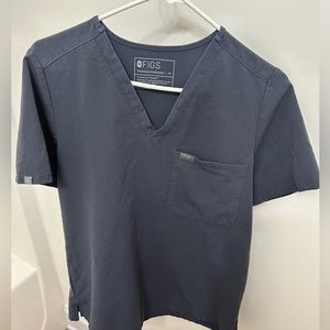 Figs scrub top